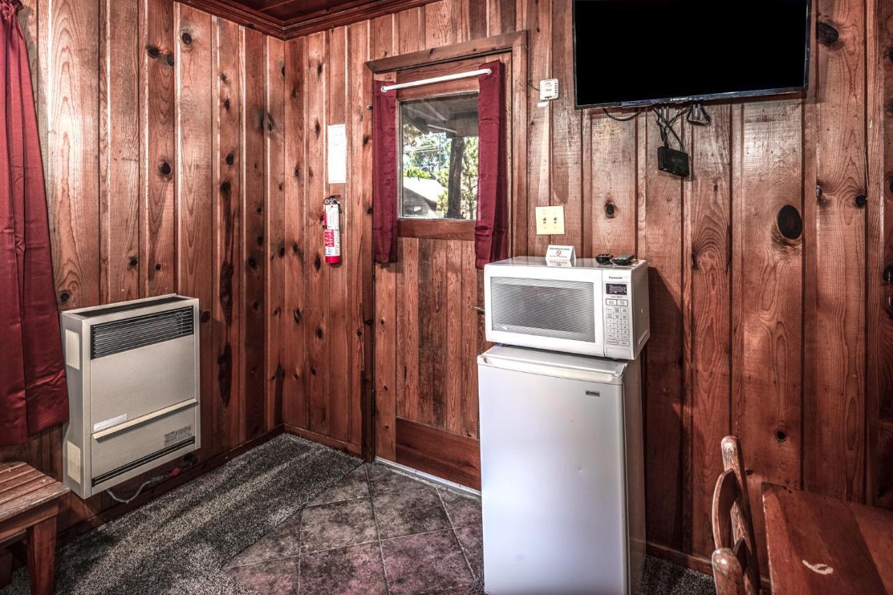 Apache Village 5, Queen Bed, Midtown, Sleeps 2 Ruidoso Exterior photo